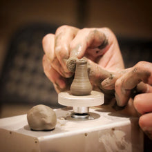 Load image into Gallery viewer, Mini Wheel Throwing Machine 迷你拉坯機