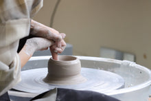 Load image into Gallery viewer, 拉坯/手捏+上釉工作坊 (1人)